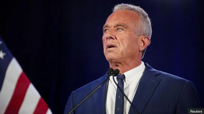 Robert F Kennedy Jr suspends campaign and backs Trump